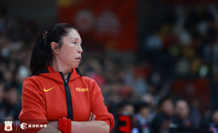 媒体人：中国女篮58%的罚球命中率 真的比男篮都差了 怎么回事？