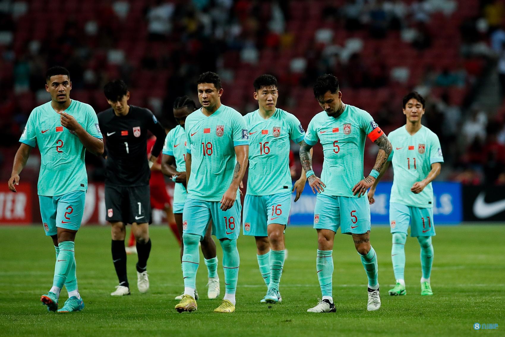 阿联酋裁判奥马尔-阿里主哨国足主场战新加坡，曾吹三镇亚冠比赛
